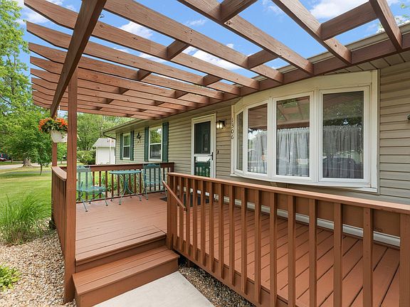 4th image of 1306 Tuckahoe Park Dr