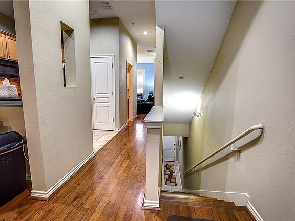 4th image of 4225 McKinney Ave APT 13