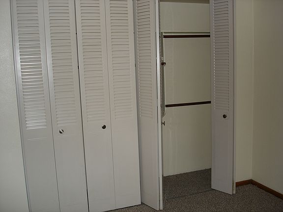 5th image of 708 Medary Ave #2