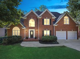 425 Clubview Dr, Woodstock, GA 30189