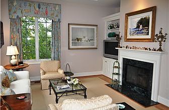 3rd image of 10 Great Barn Ln