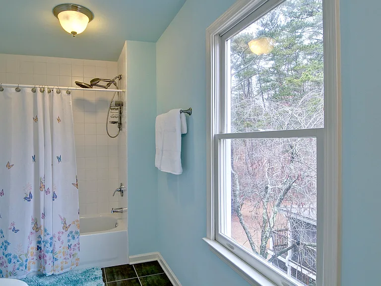4060 Merritt Dr — Photo 42