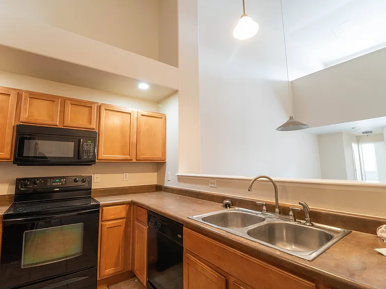 5800 N Tower Rd — Photo 17
