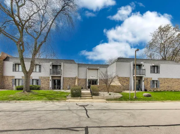 7400 Grand Ave APT 203, Downers Grove, IL 60516