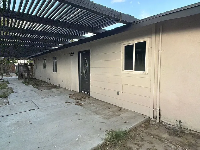 265 Hudson Dr — Photo 15