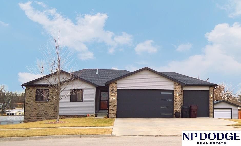 1st image of 315 Wenzel Cir