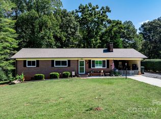 2322 13th Street Dr NE, Hickory, NC 28601