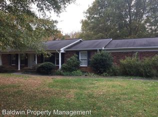 672 McGregor Rd, Winston Salem, NC 27103