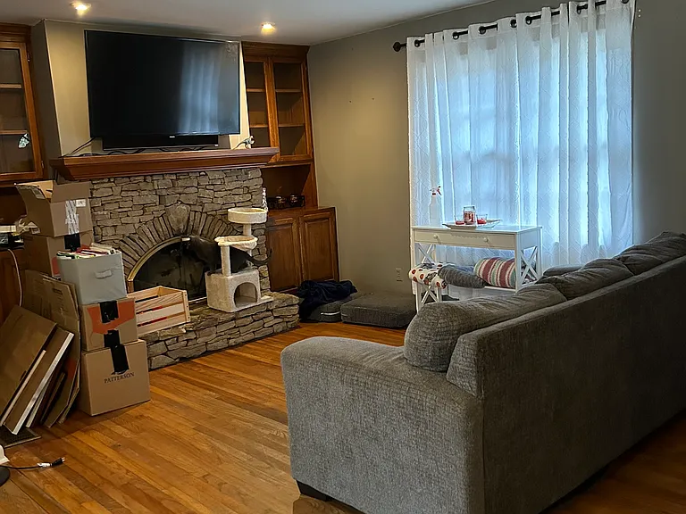 3558 Lakeshore Dr SW — Photo 2