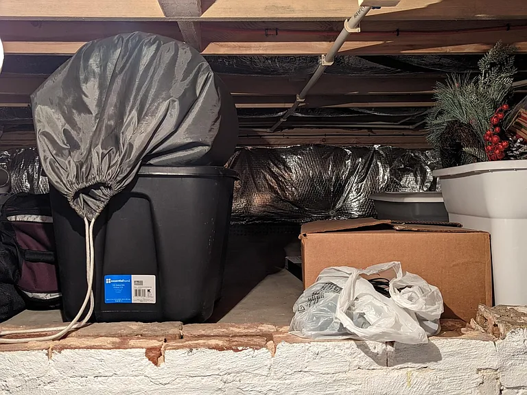 Storage Area (1/2)