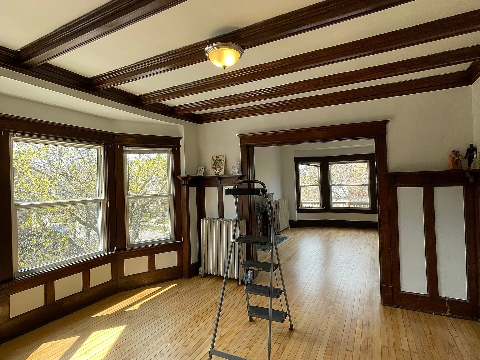 3 bed, 1.0 bath, 1500 sqft, $1,325 — Photo 2