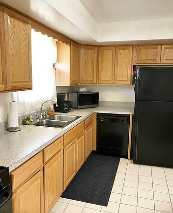 3rd image of 8654 W Sun Valley Dr