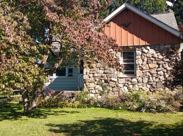 9 Richards St, Ogdensburg Boro, NJ 07439