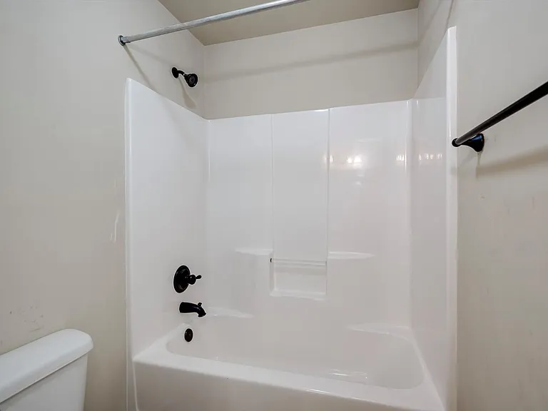 542 Oconee Cir — Photo 38