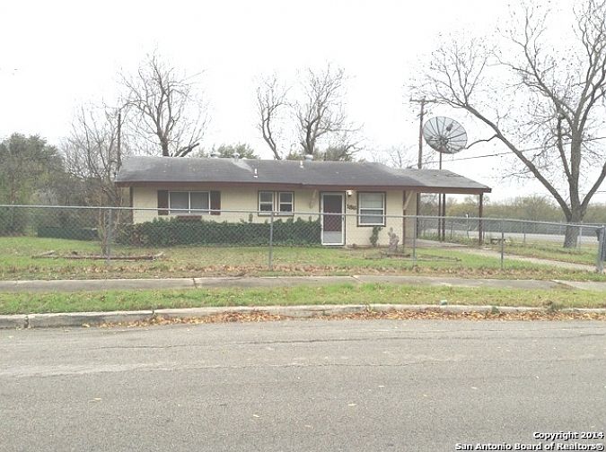 1st image of 186 Pleasant Valley St