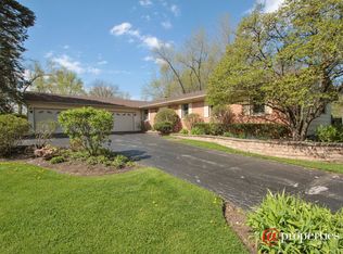 15310 W Clover Ln, Libertyville, IL 60048