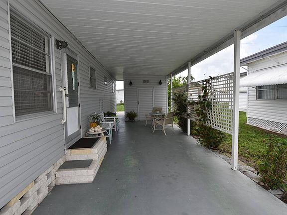 3rd image of 97 Sherwood Ln