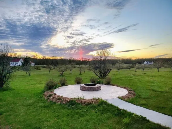 10226 Woodcrest Rd, Sister Bay, WI 54234