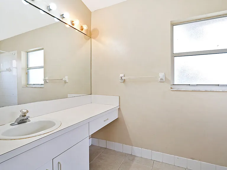 10567 Paso Fino Dr — Photo 29