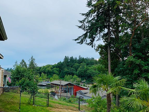 5th image of 4050 Burnham Dr
