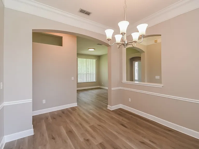 1514 Falkland Rd E — Photo 8