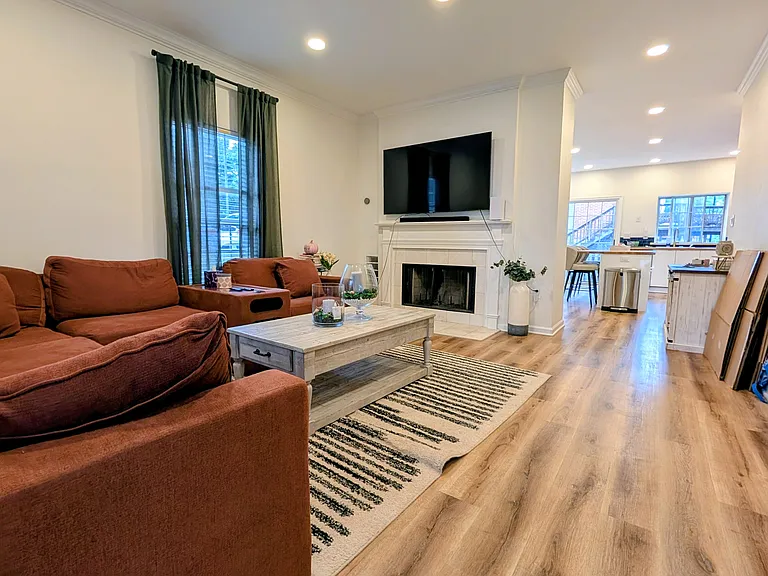 12153 Wedgeway Pl — Photo 2