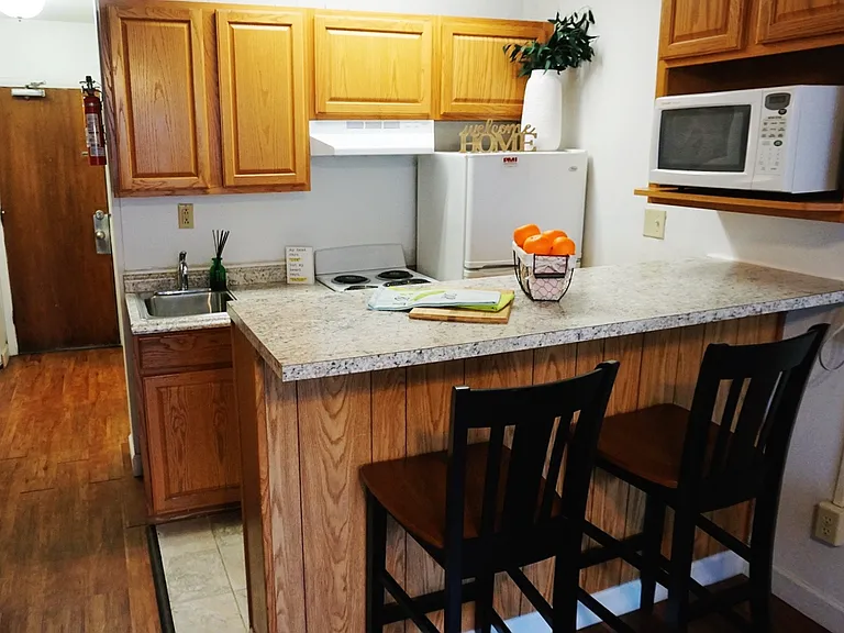 140 E Foster Ave #102 — Photo 5