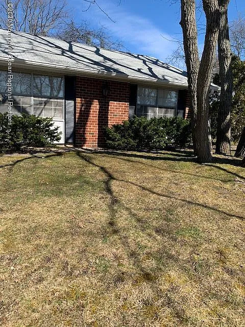 976D Aberdeen Dr photo 1