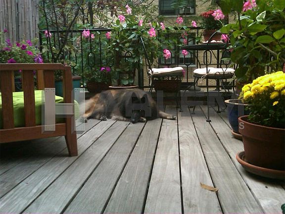 5th image of 104 W 87th St