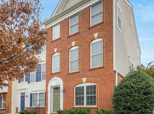 25148 Monteith Ter, Chantilly, VA 20152
