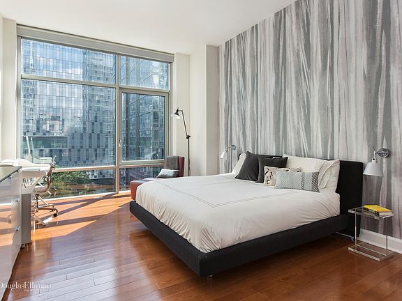 3rd image of 243 W 60th St APT 5B