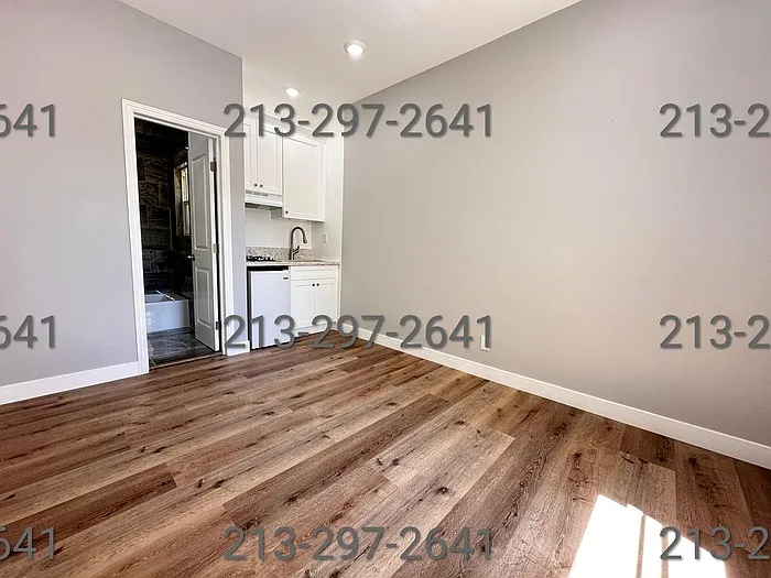 848 W 23rd St #303 — Photo 3