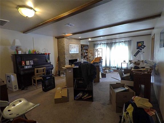3rd image of 2917 Rosewood Ln