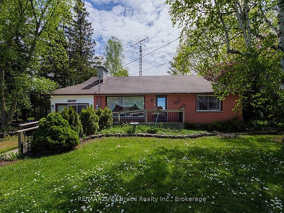 3rd image of 515 Princess St