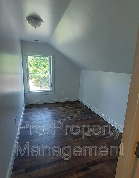 31 William St #2 — Photo 11