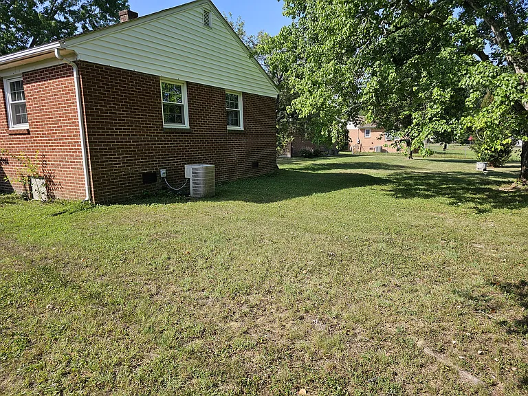 312 Grove Ave — Photo 13