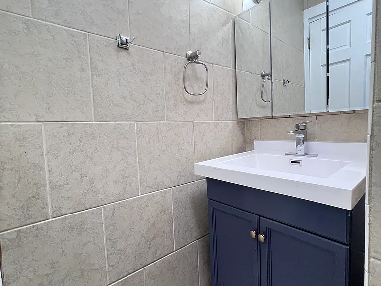 7024 S Wentworth Ave #1 — Photo 12