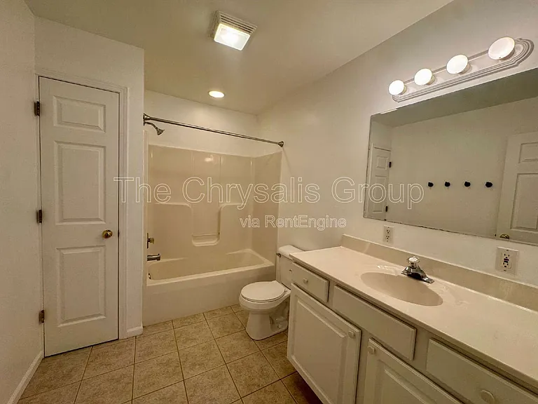 2229 State St — Photo 5