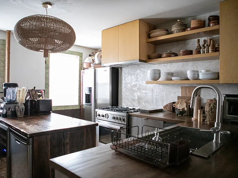 88 Pulaski St #1 — Photo 4