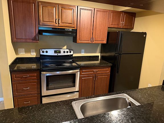 3rd image of 12106 Saint Andrews Pl APT 306