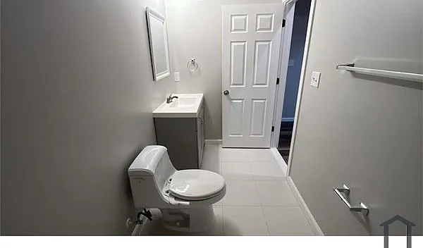 2 bed, 834 sqft, $3,000 — Photo 3