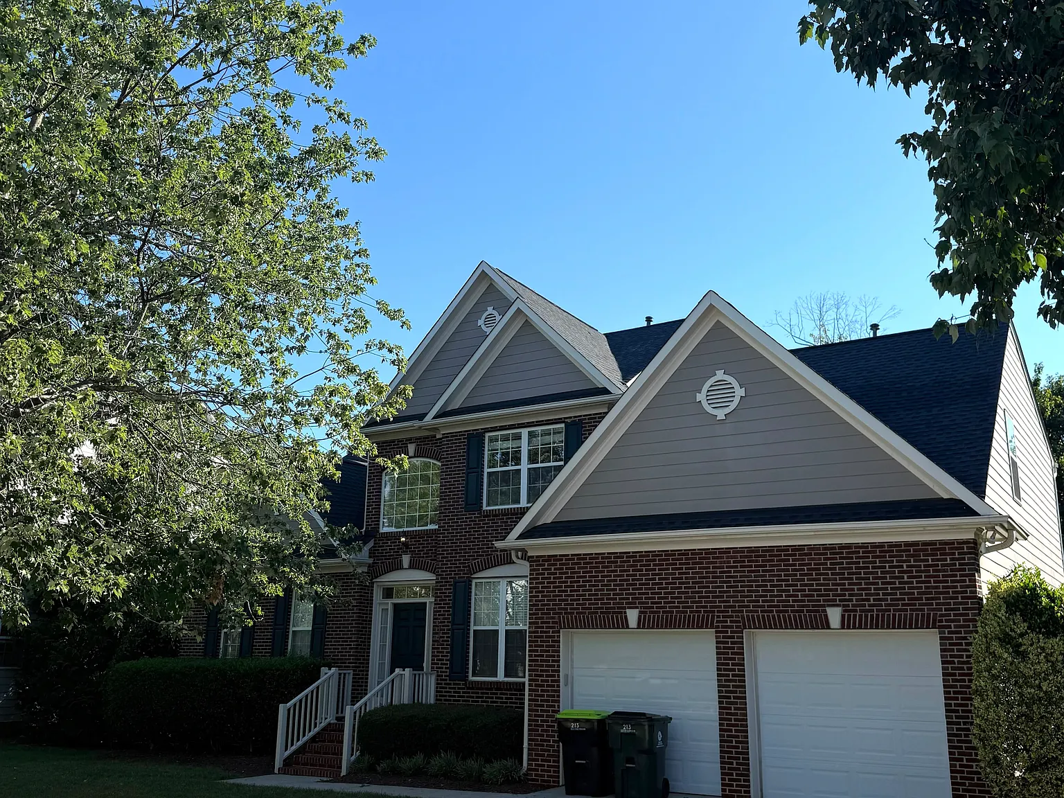 4 bed, 2674 sqft, $2,799 — Photo 3