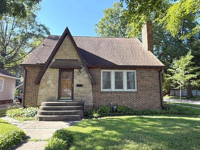 210 N Crescent Dr, Mason City, IA, 50401