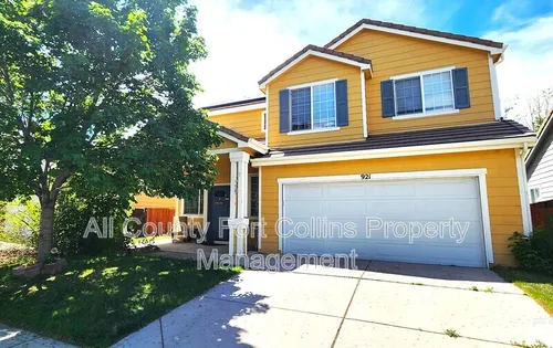 921 Glenloch Dr Photo 1
