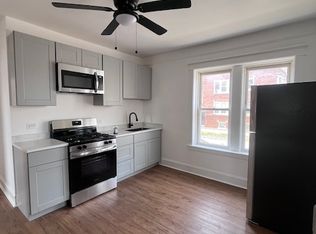 5456 W Schubert Ave #2R, Chicago, IL 60639
