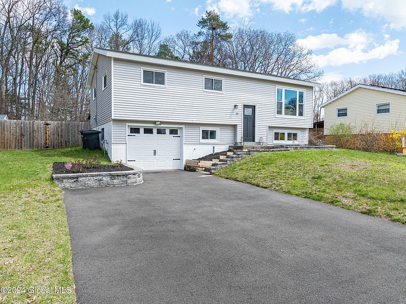 4th image of 20 Gail Avenue
