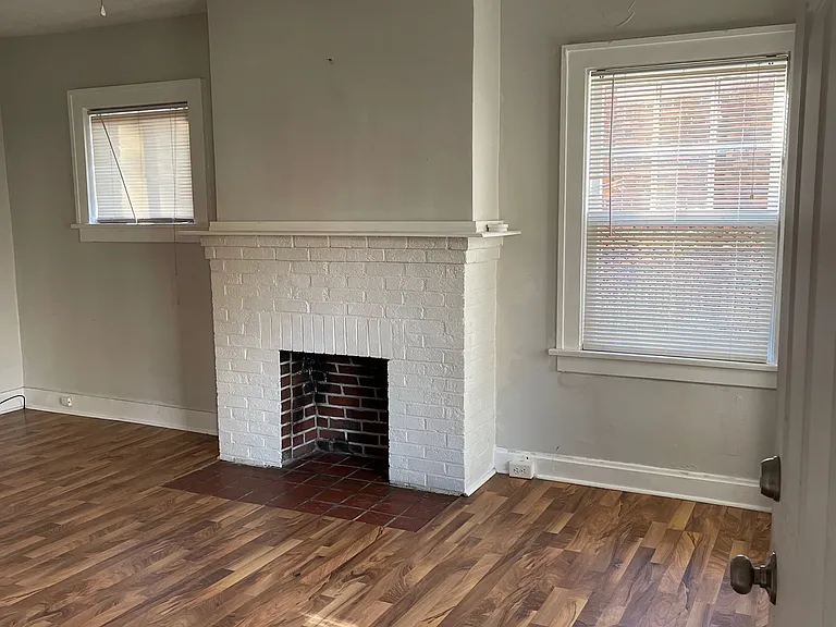 1681 Oak St #B — Photo 1