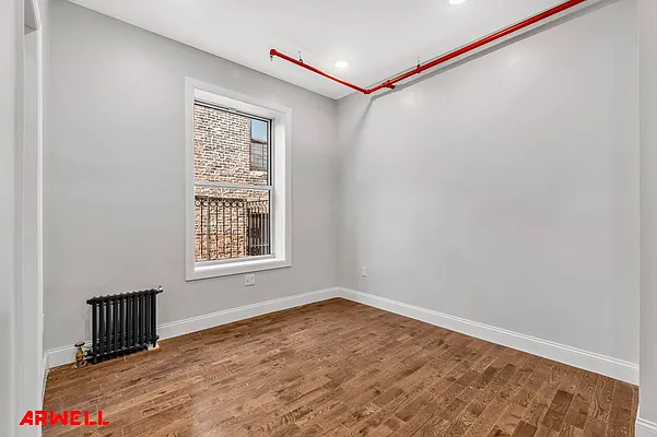 Rented by Arwell Realty | media 4