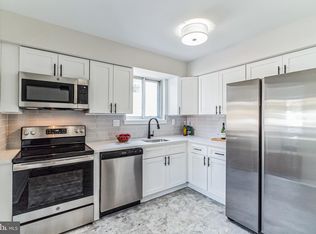 1555 Fitzwatertown Rd, Willow Grove, PA 19090