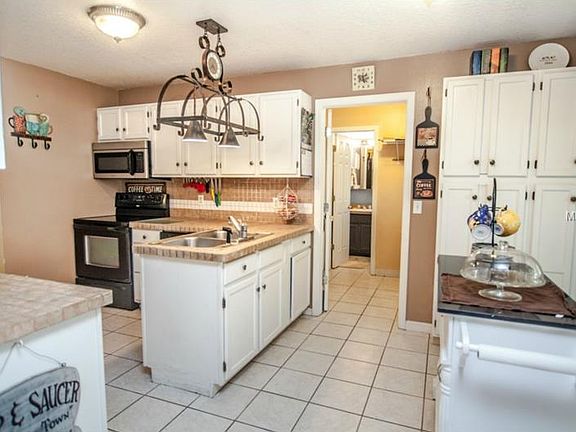 4th image of 500 Teacup Springs Ct
